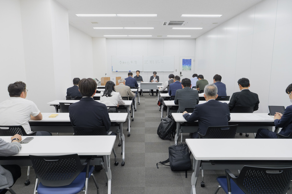 総会の様子